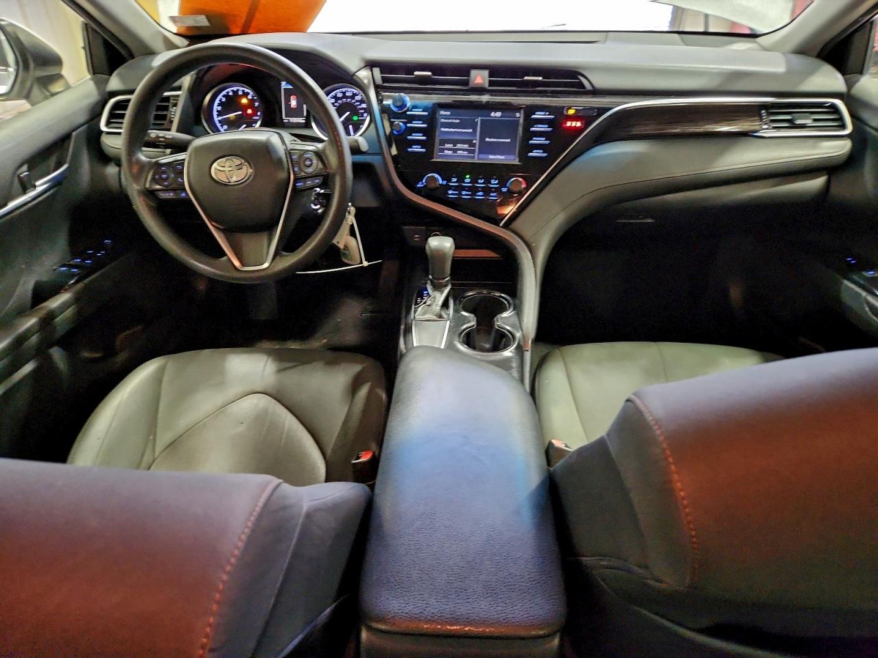 2018 TOYOTA CAMRY L photo 8