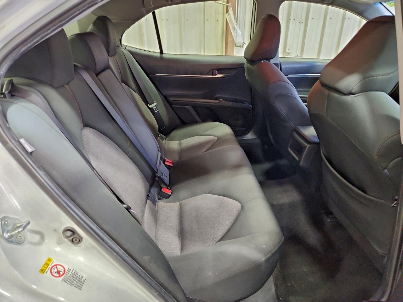 2018 TOYOTA CAMRY L photo 10