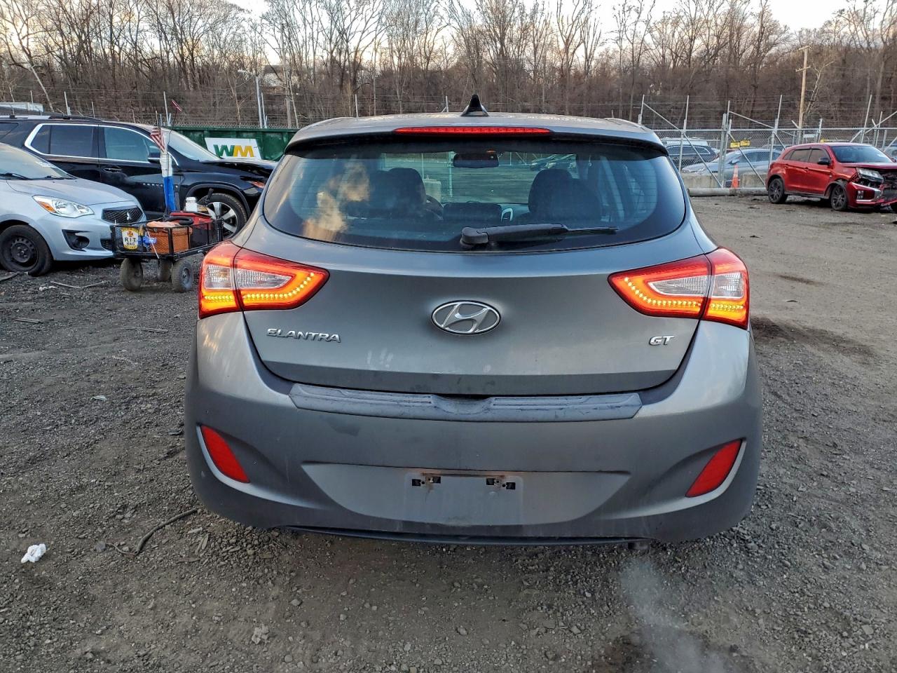 2016 HYUNDAI ELANTRA GT photo 6