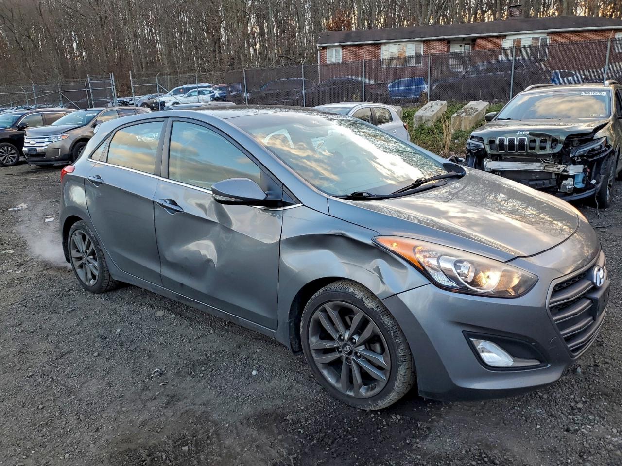 2016 HYUNDAI ELANTRA GT photo 4