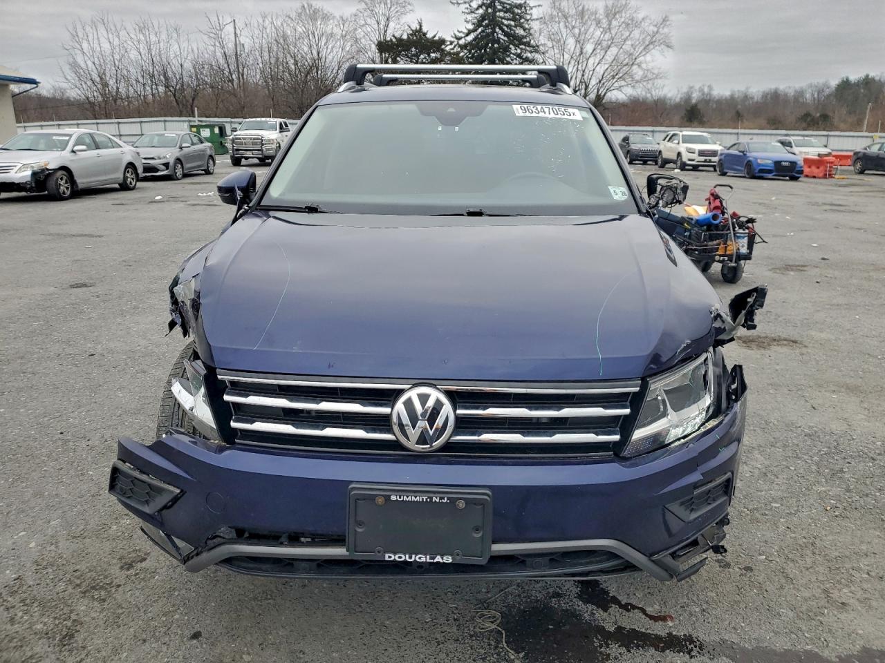2021 VOLKSWAGEN TIGUAN SE photo 5