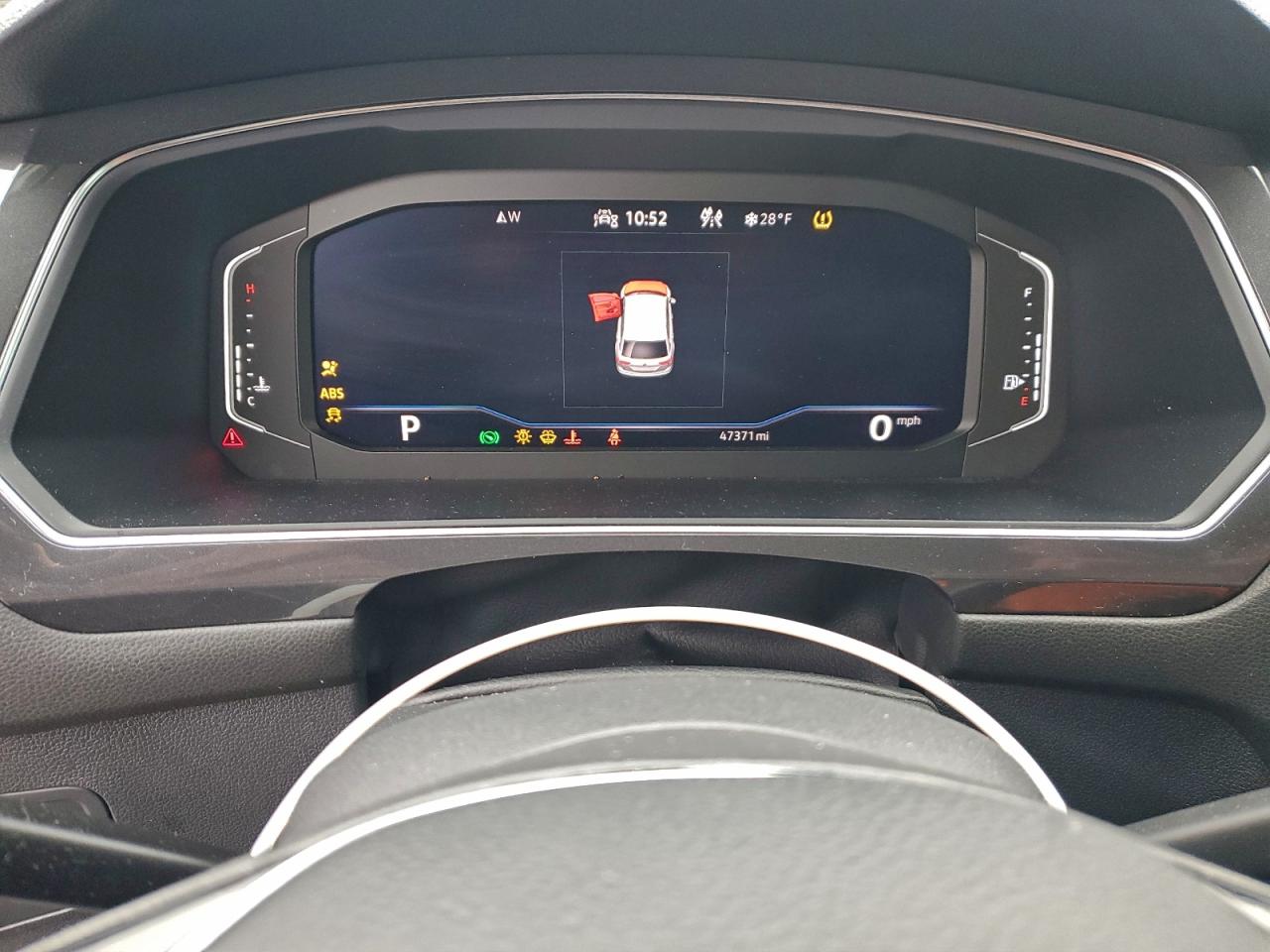2021 VOLKSWAGEN TIGUAN SE photo 9
