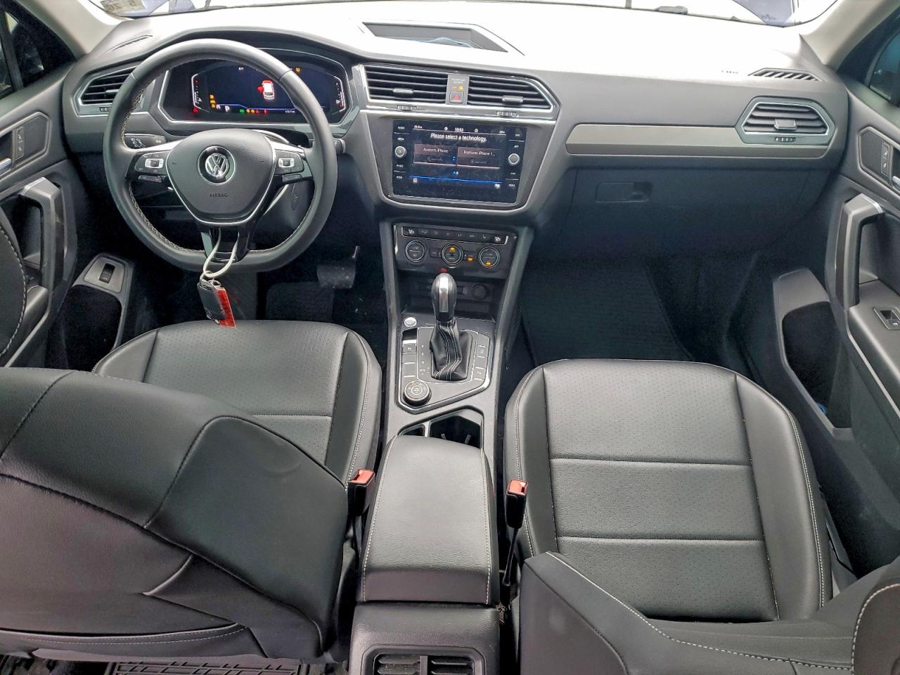 2021 VOLKSWAGEN TIGUAN SE photo 8