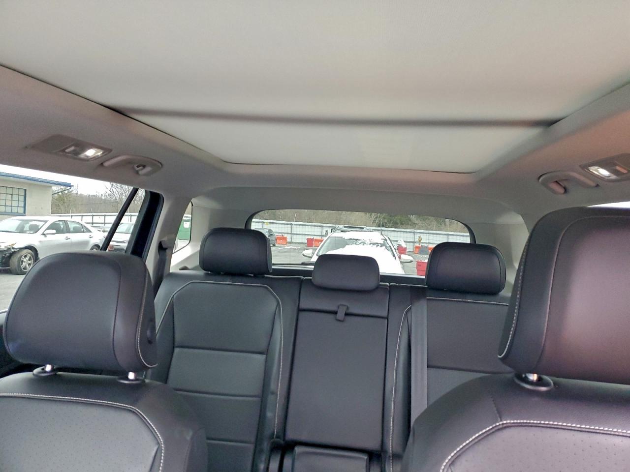 2021 VOLKSWAGEN TIGUAN SE photo 10