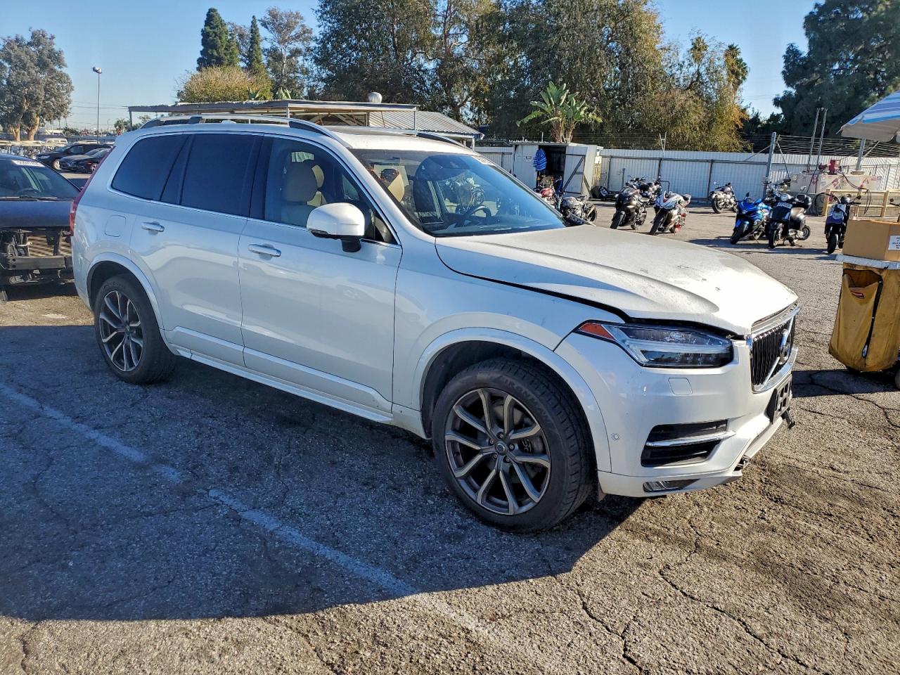 2017 VOLVO XC90 T6 photo 10