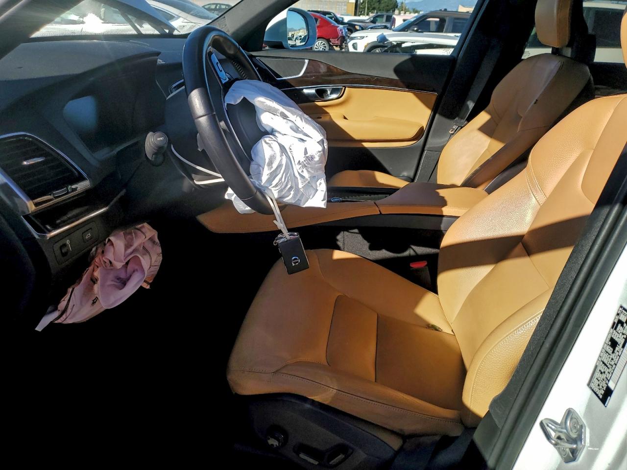 2017 VOLVO XC90 T6 photo 19