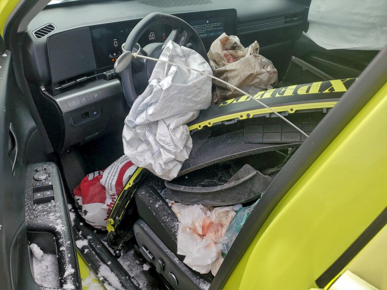 2024 HYUNDAI KONA SEL photo 8
