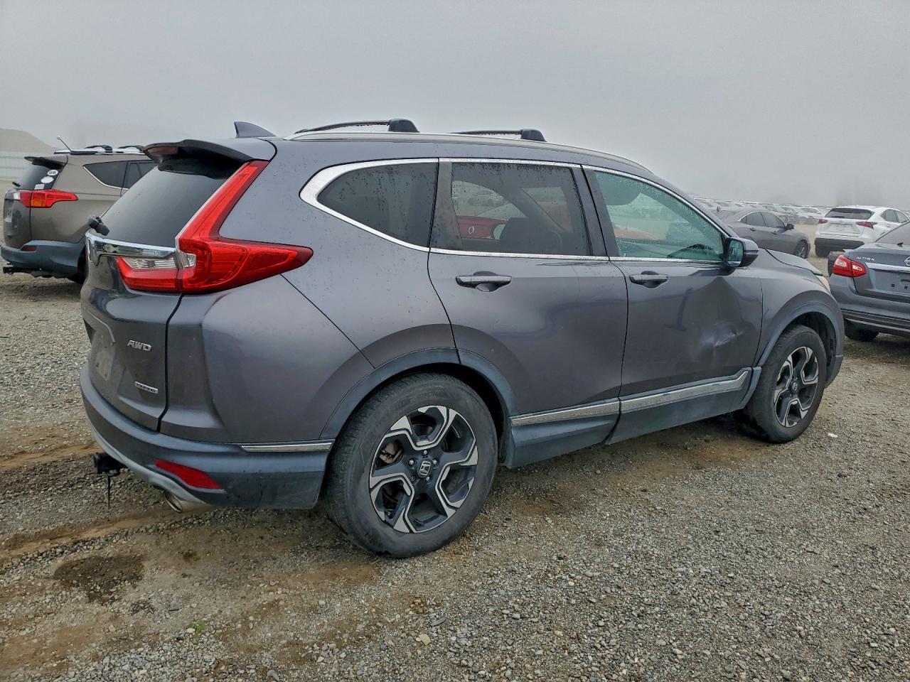 2017 HONDA CR-V TOURING photo 3