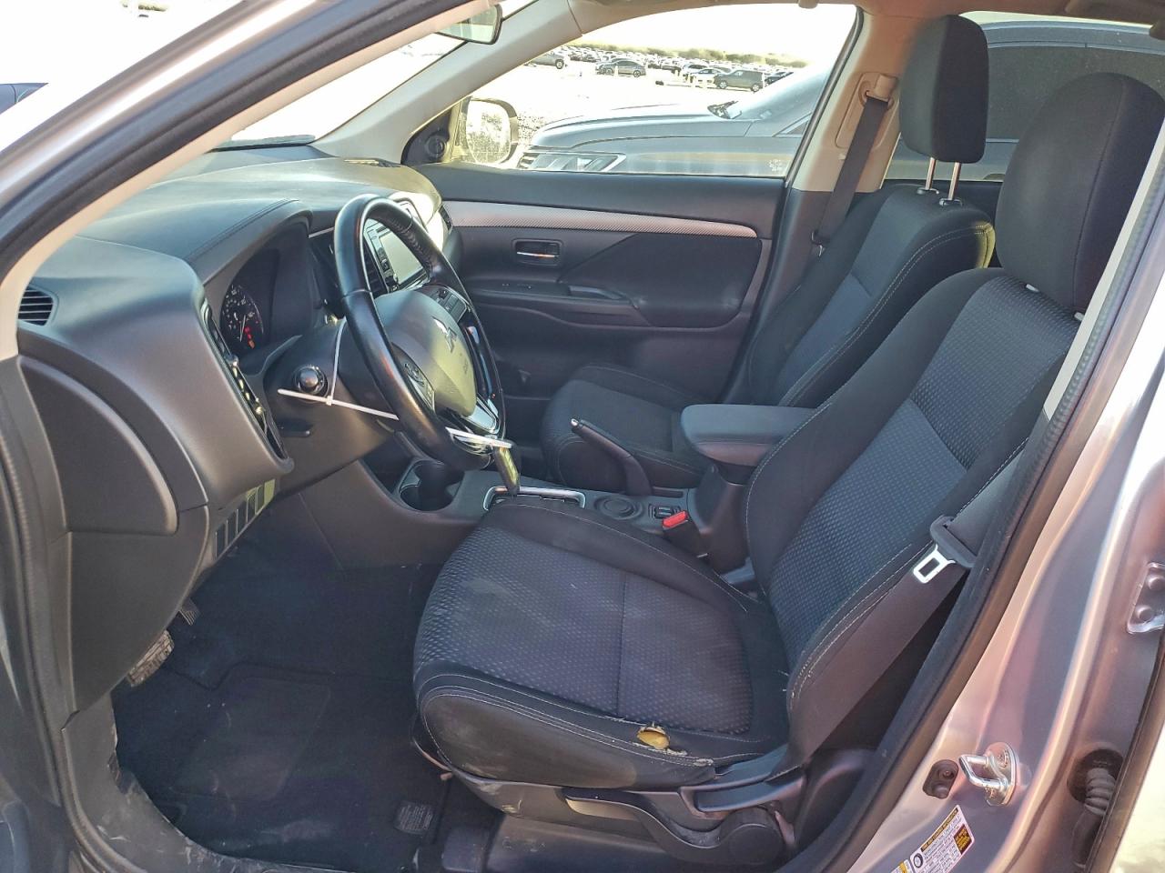 2016 MITSUBISHI OUTLANDER SE photo 7