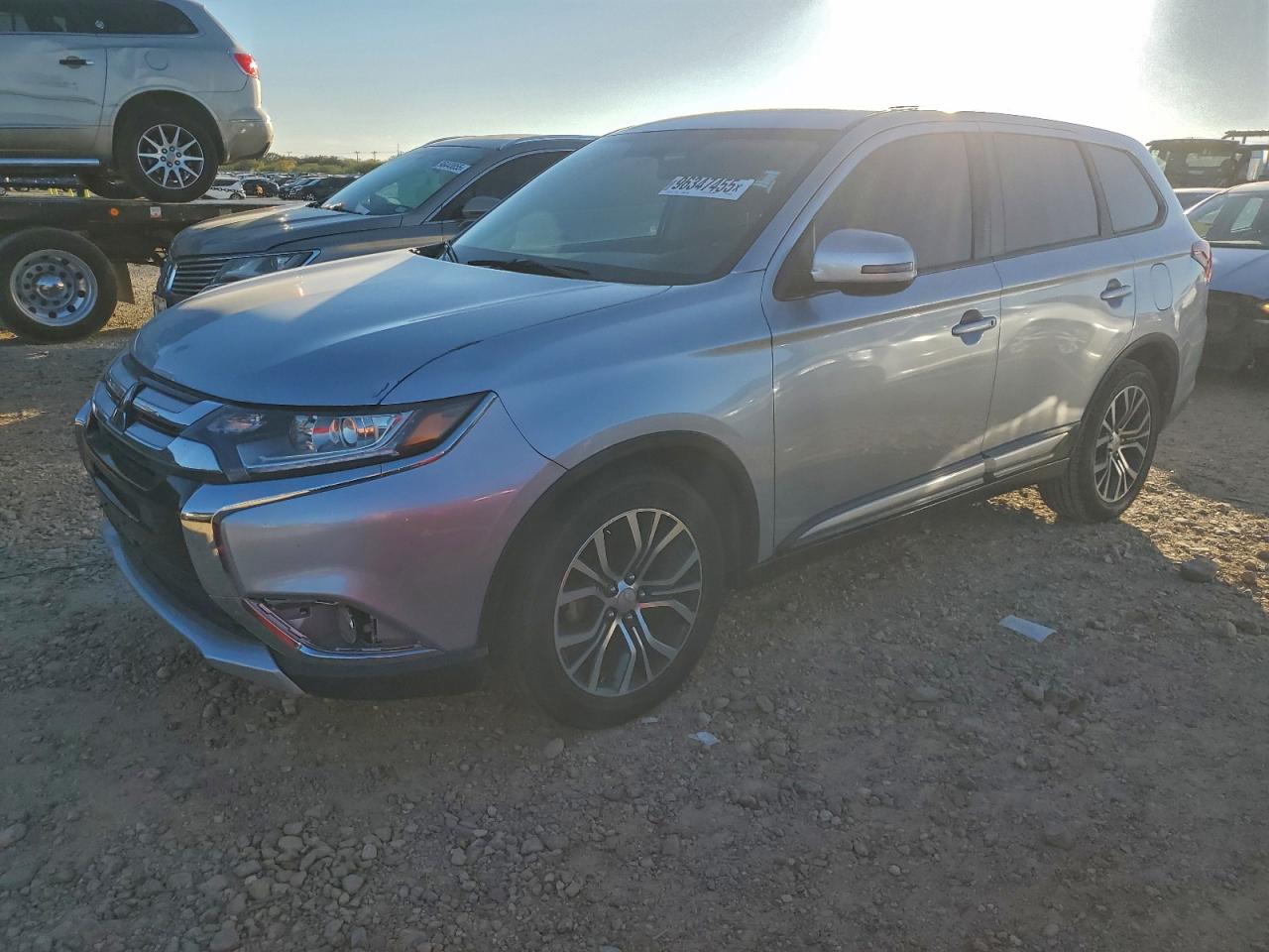 2016 MITSUBISHI OUTLANDER