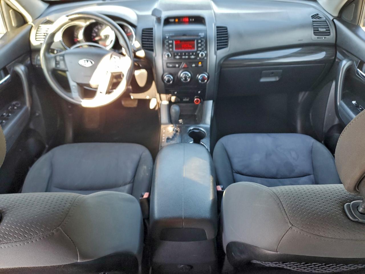 2012 KIA SORENTO BASE photo 8