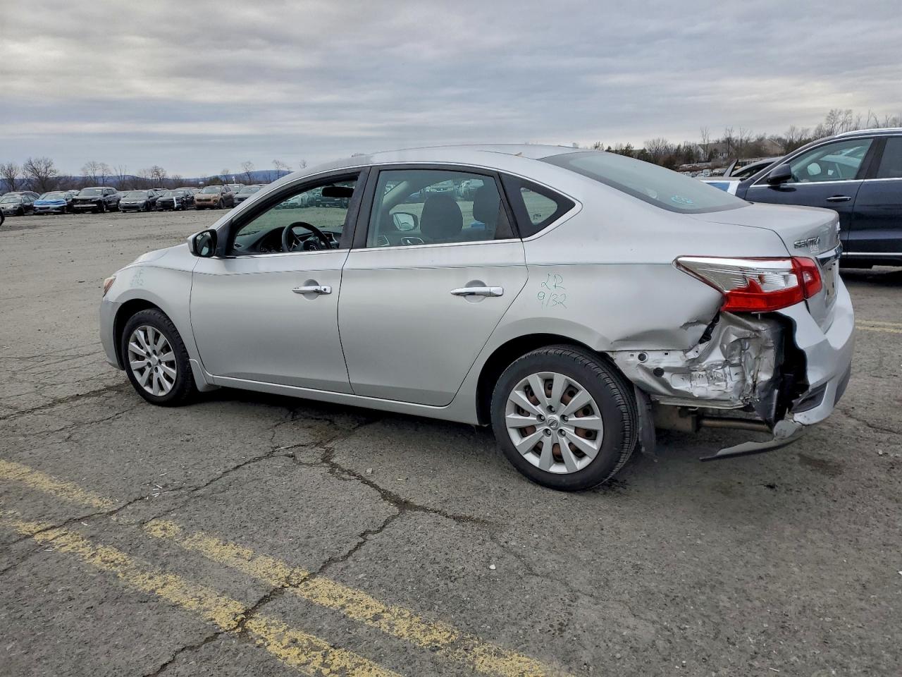 2016 NISSAN SENTRA S photo 2