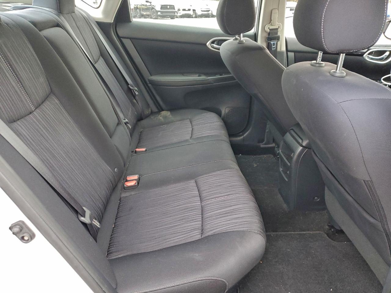2016 NISSAN SENTRA S photo 10