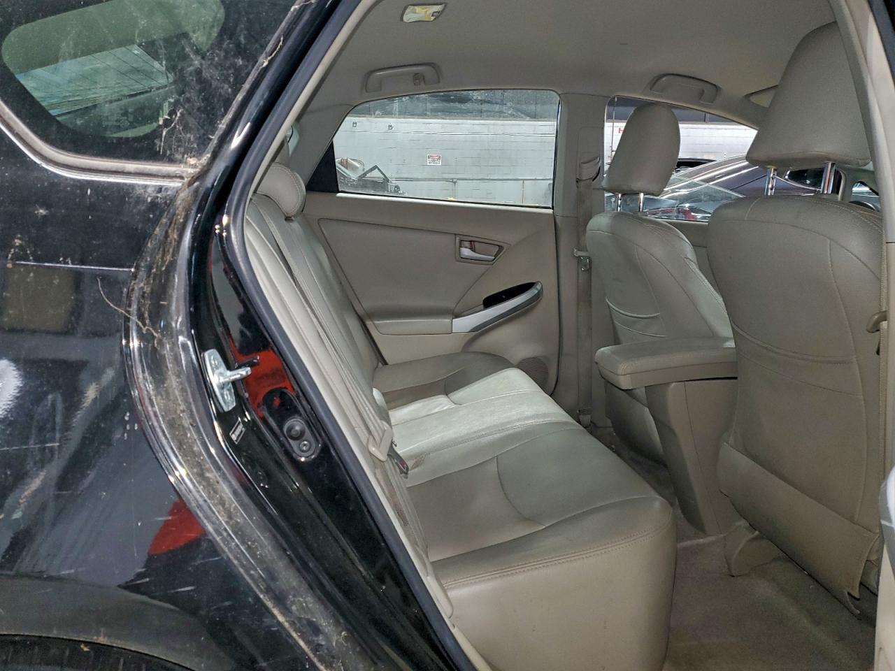 2011 TOYOTA PRIUS photo 19