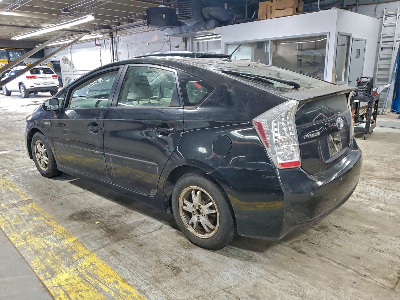 2011 TOYOTA PRIUS photo 3