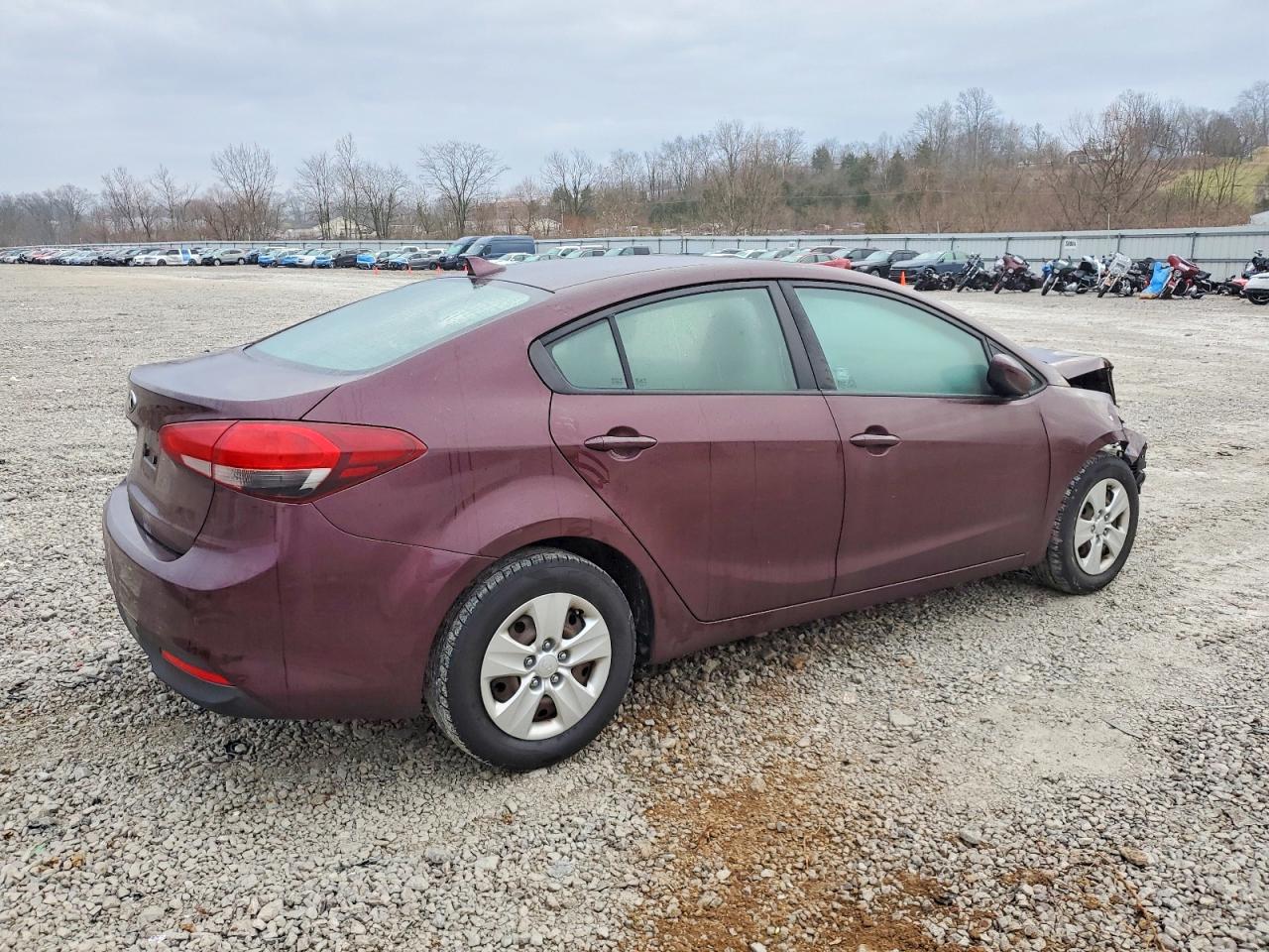 2017 KIA FORTE LX photo 3