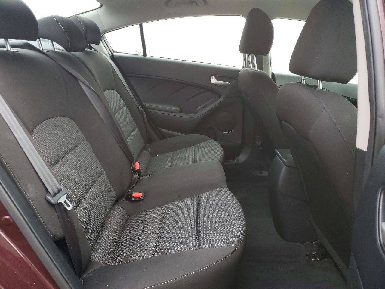 2017 KIA FORTE LX photo 10