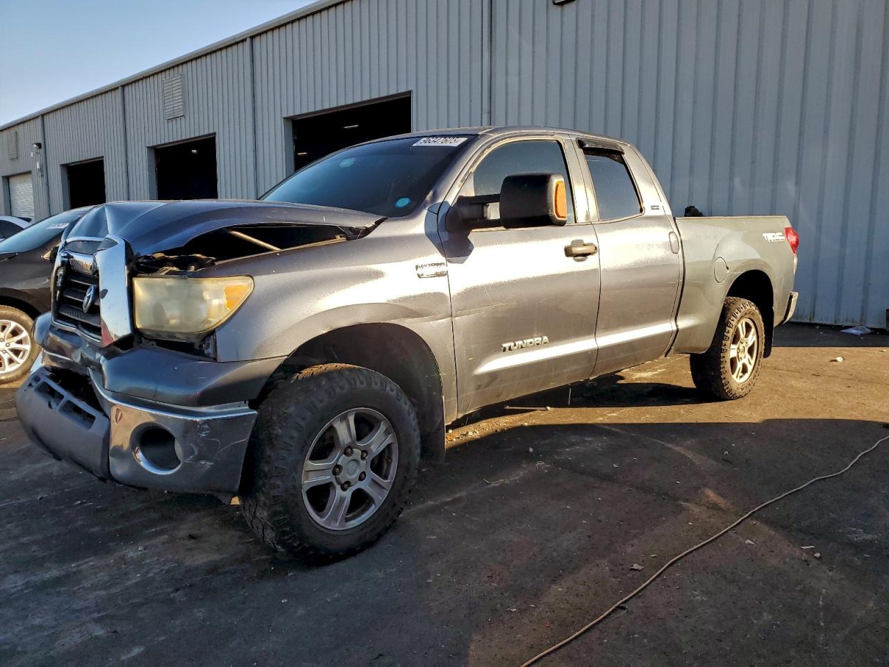 2007 TOYOTA TUNDRA DOUBLE CAB SR5 — FRONT END damage — photo 1