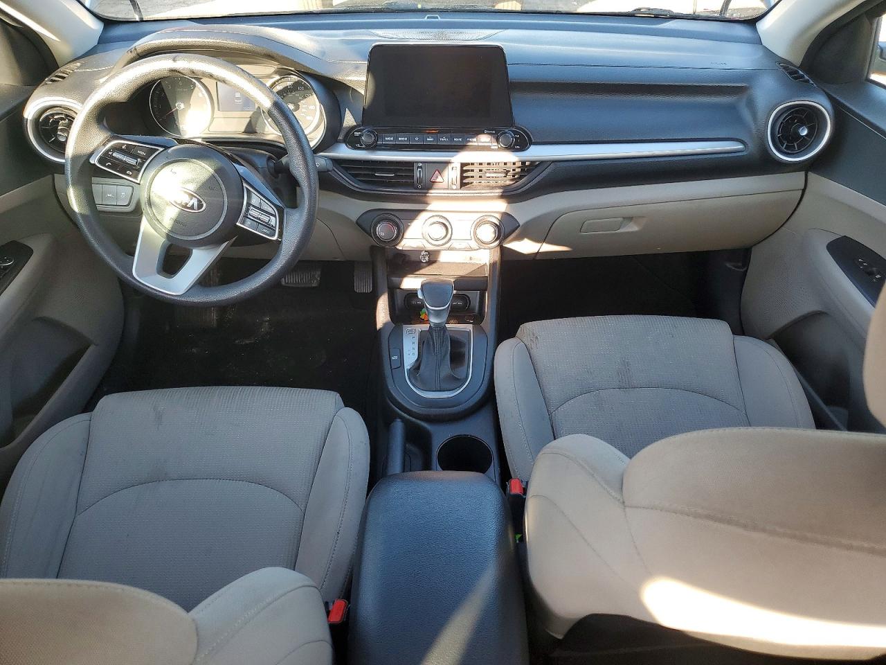 2021 KIA FORTE FE photo 8