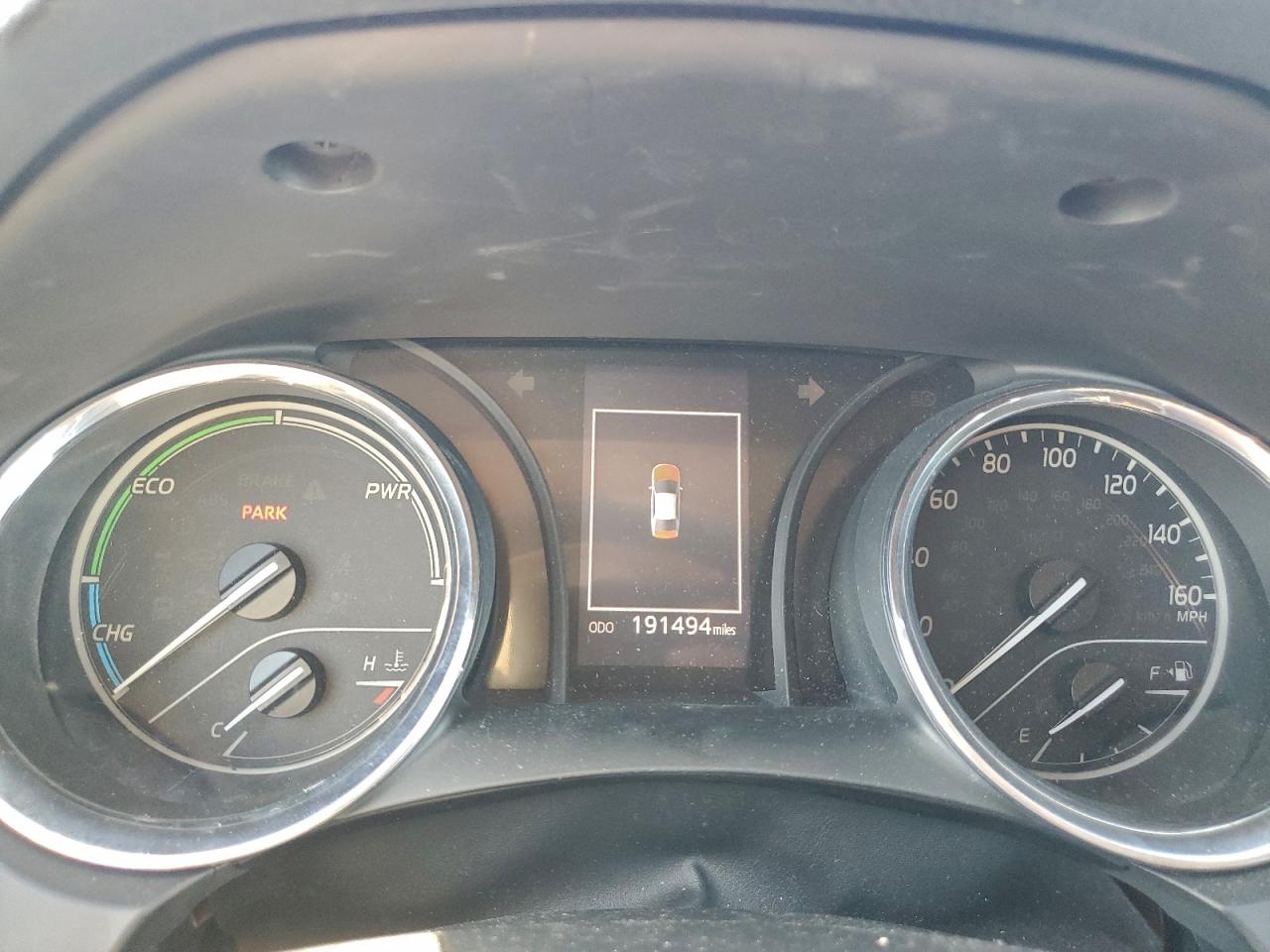 2019 TOYOTA CAMRY LE photo 9