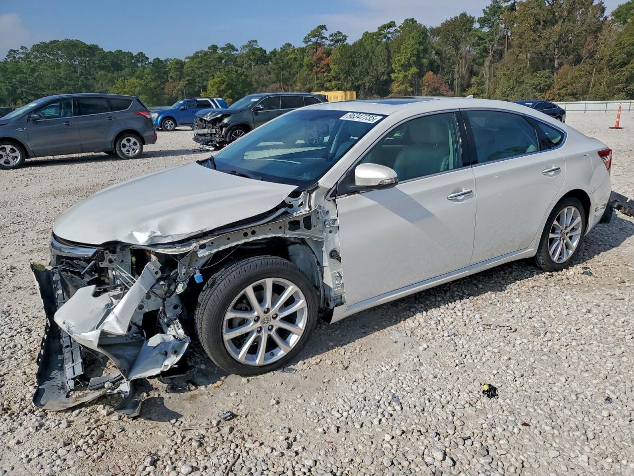 2013 TOYOTA AVALON