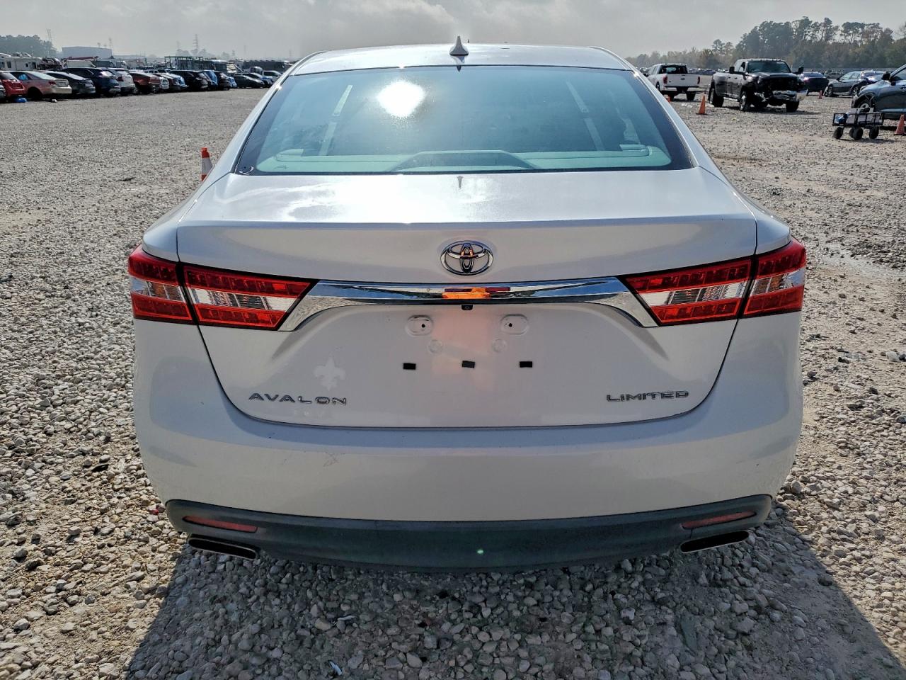 2013 TOYOTA AVALON BASE photo 6
