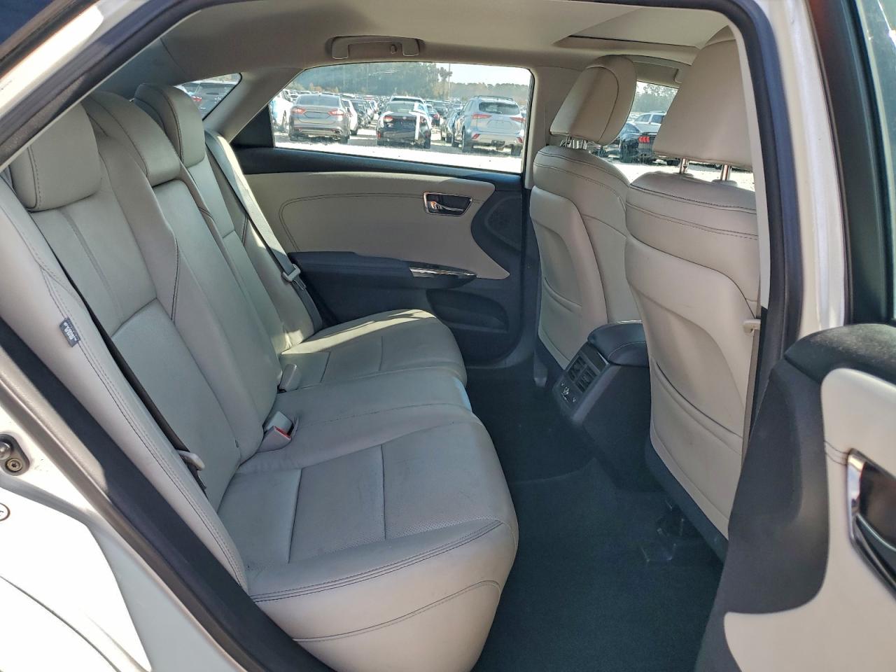 2013 TOYOTA AVALON BASE photo 10