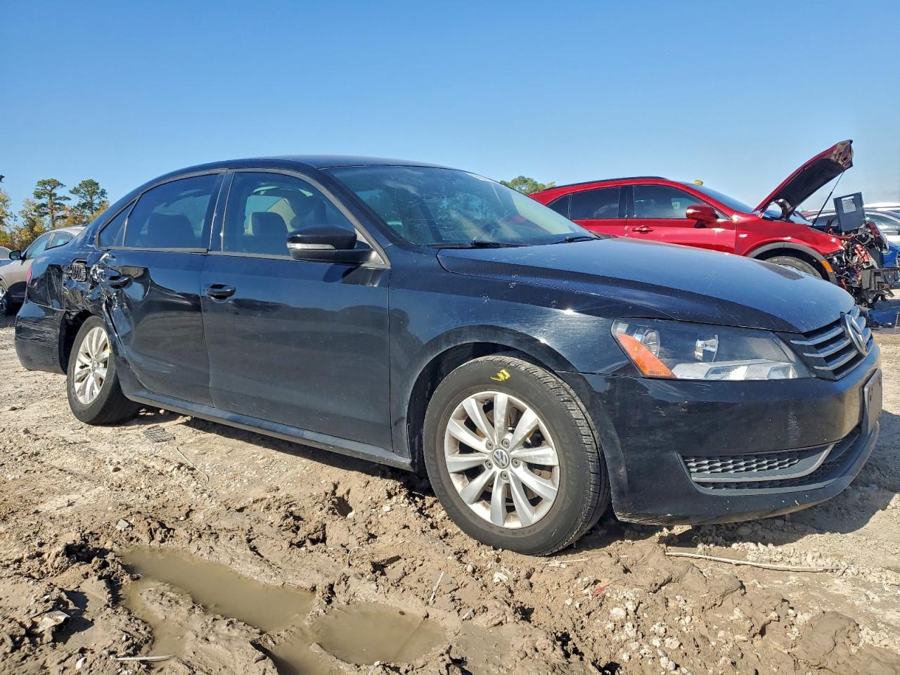 2015 VOLKSWAGEN PASSAT S photo 4
