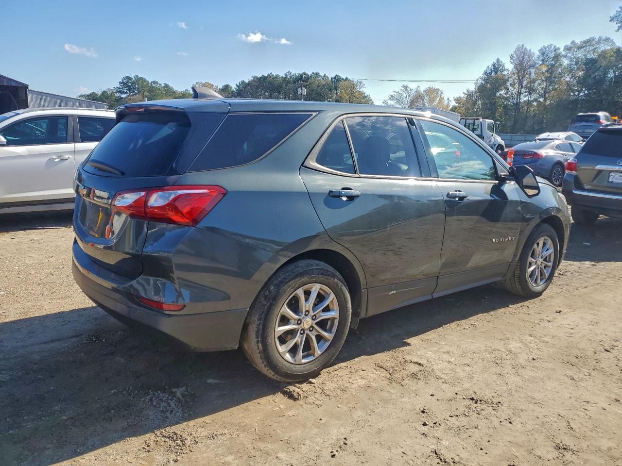 2019 CHEVROLET EQUINOX LS photo 3