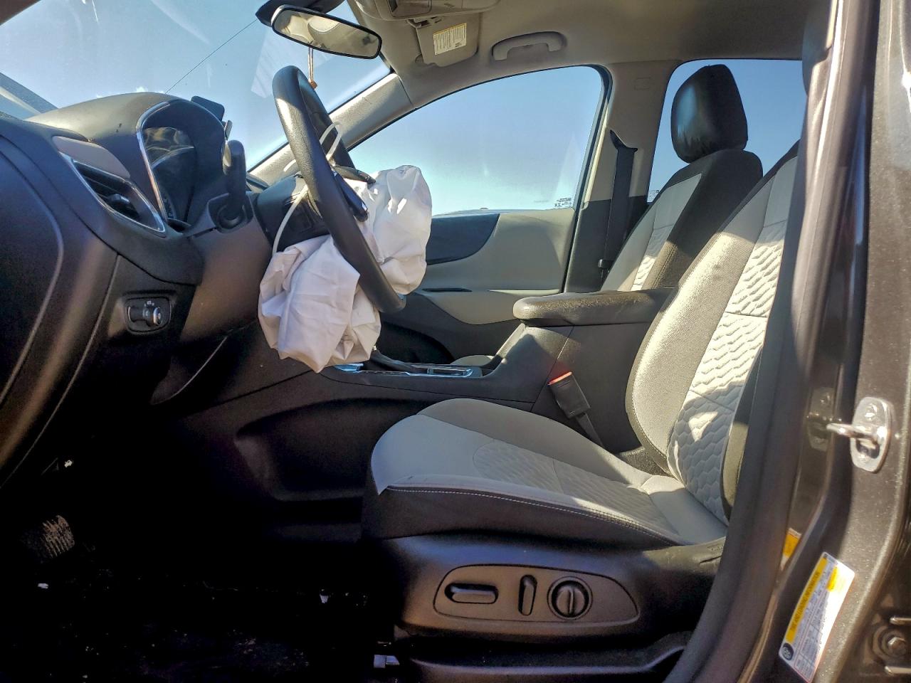 2019 CHEVROLET EQUINOX LS photo 7