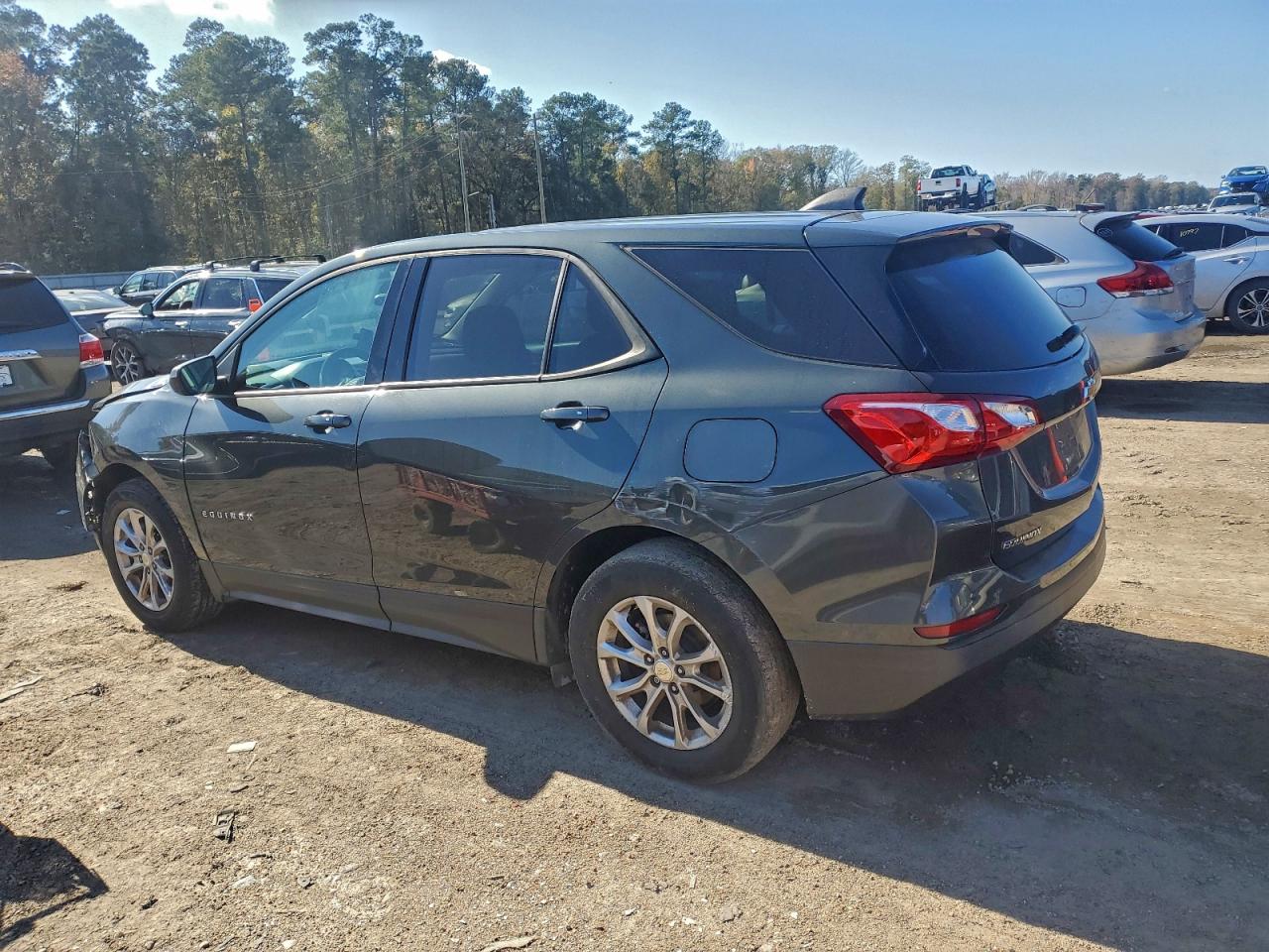 2019 CHEVROLET EQUINOX LS photo 2