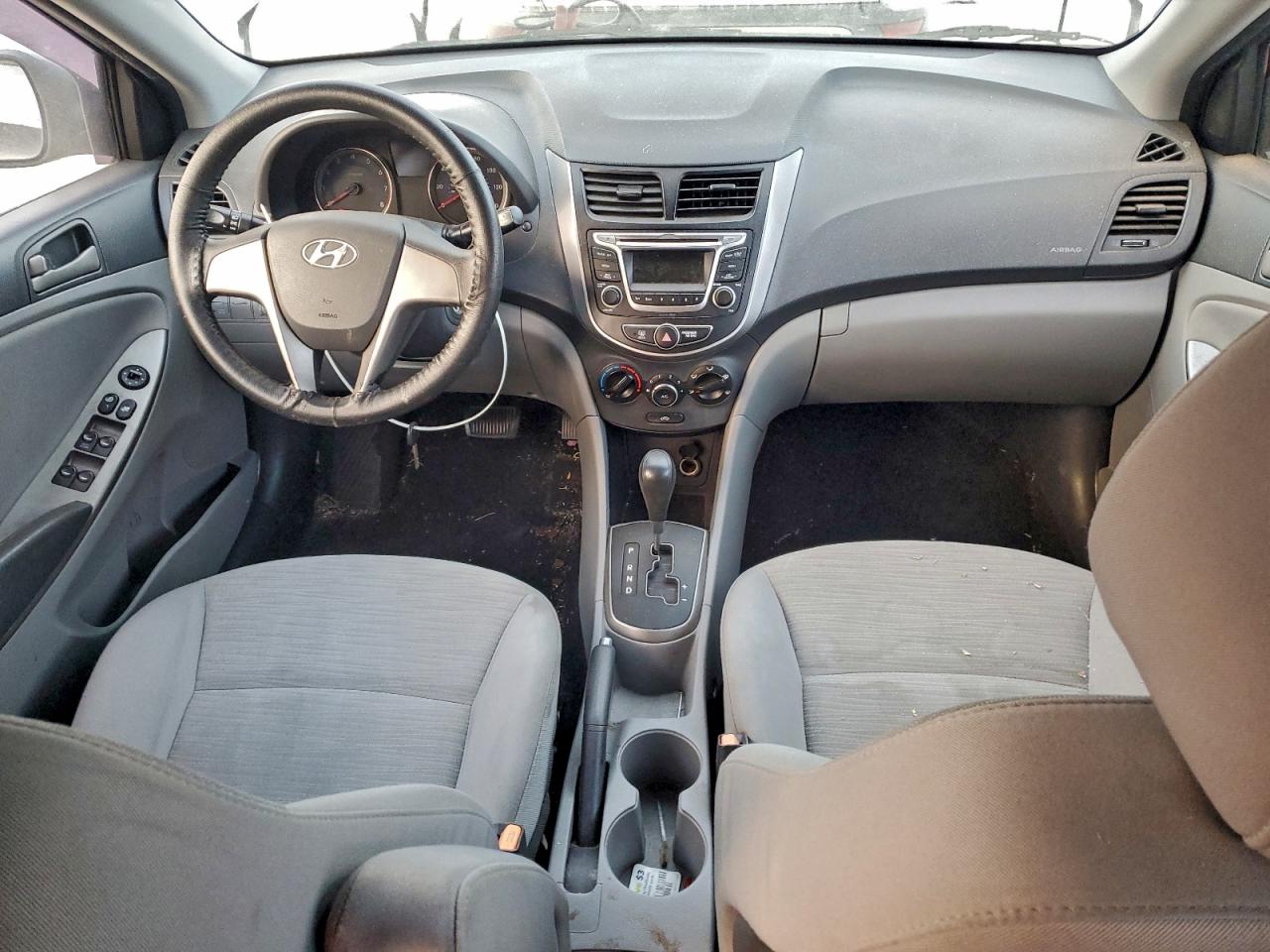 2016 HYUNDAI ACCENT SE photo 8