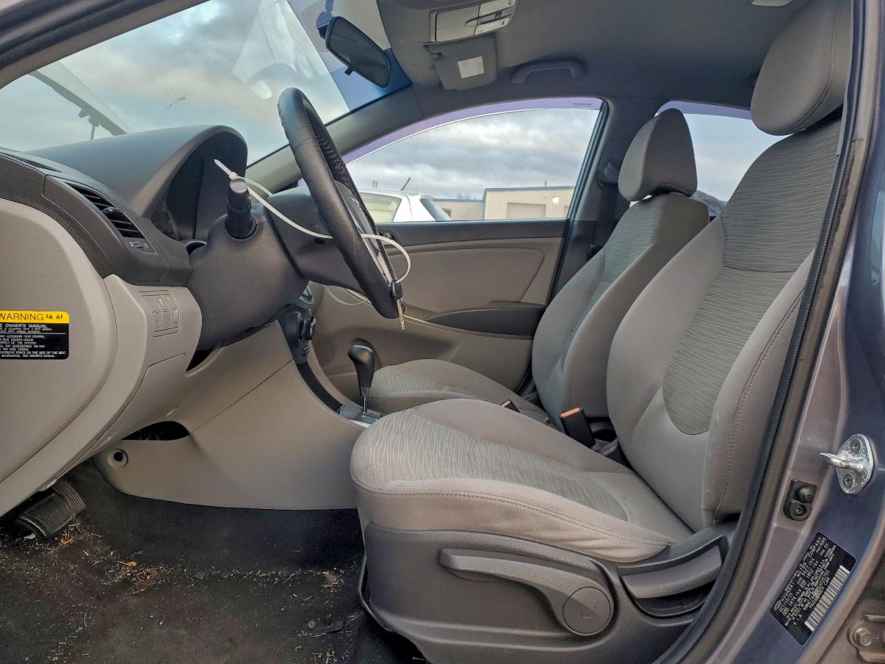 2016 HYUNDAI ACCENT SE photo 7
