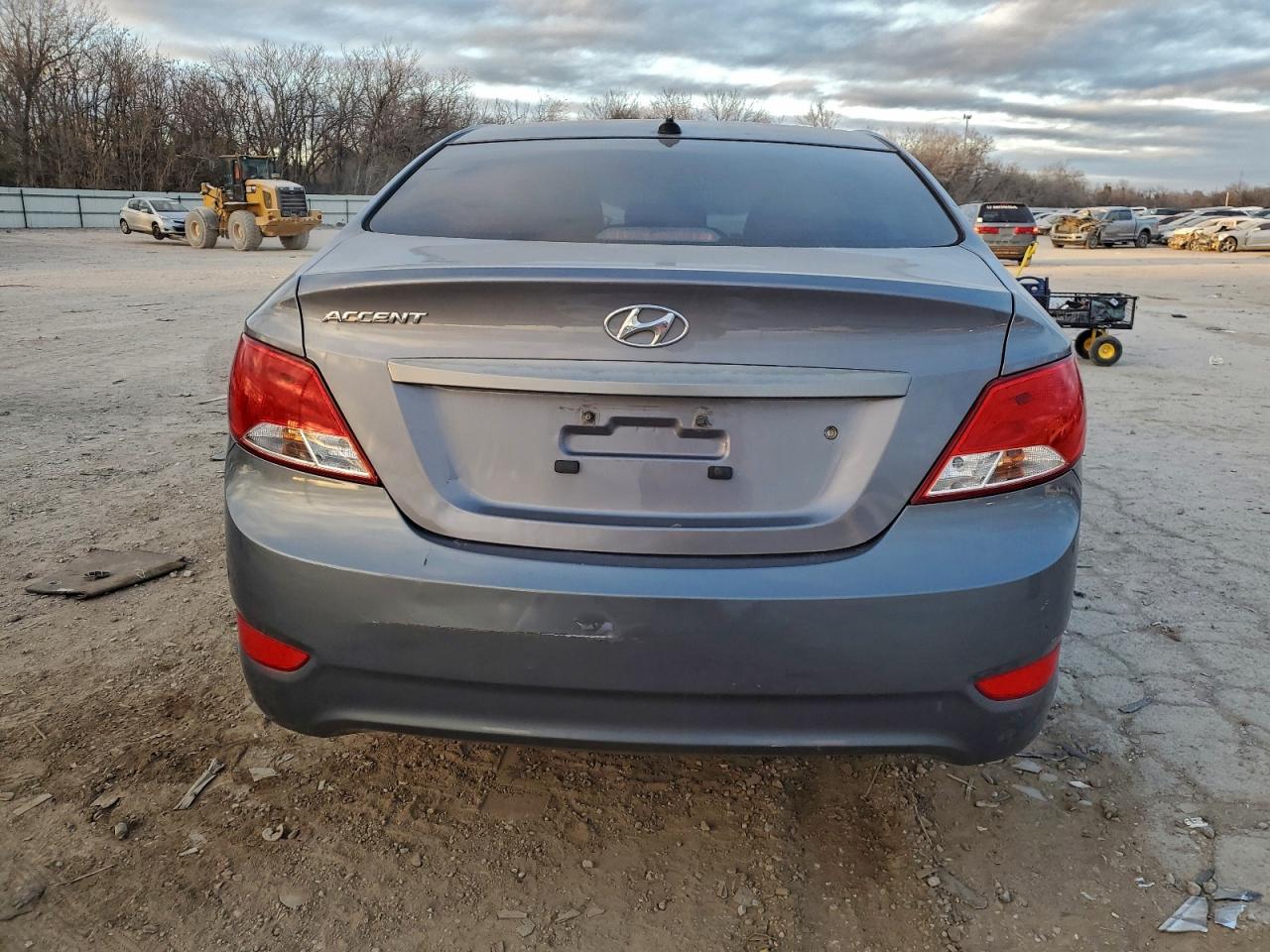 2016 HYUNDAI ACCENT SE photo 6