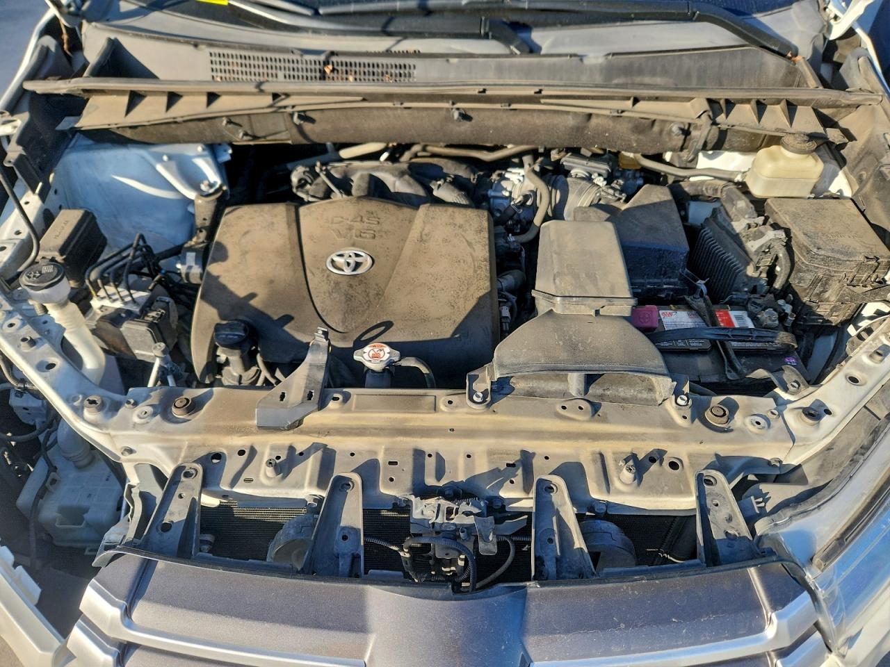 2018 TOYOTA HIGHLANDER SE photo 21