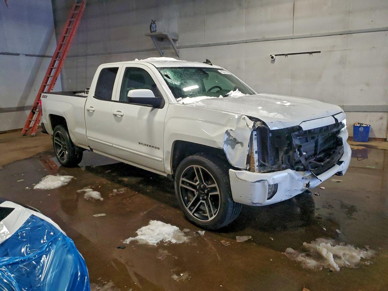 2017 CHEVROLET SILVERADO K1500 LT photo 7