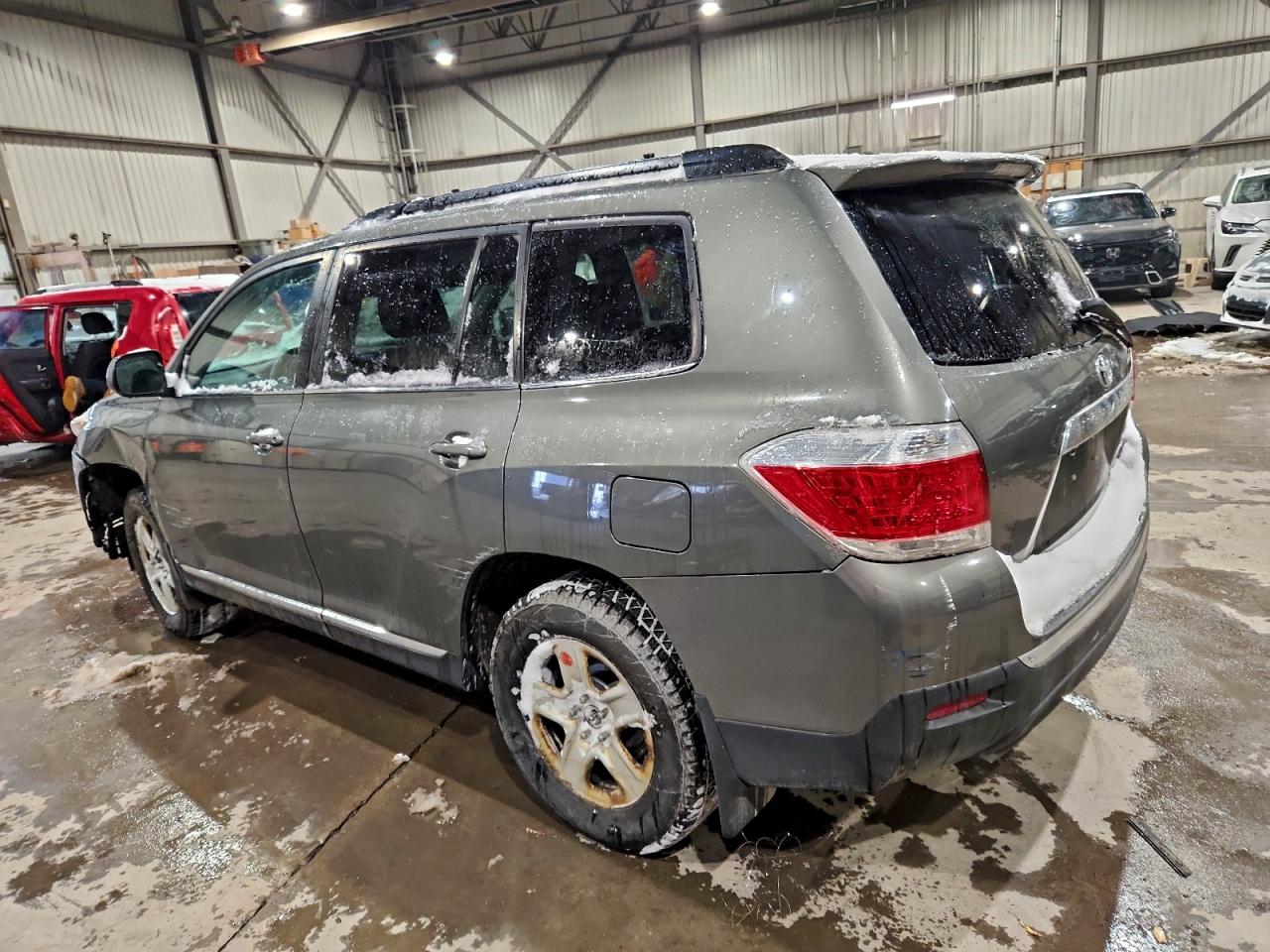 2012 TOYOTA HIGHLANDER BASE photo 3