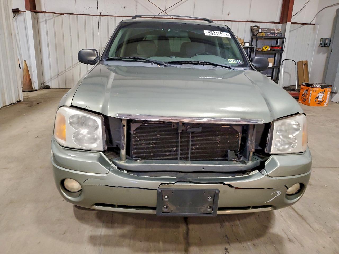 2004 GMC ENVOY photo 9