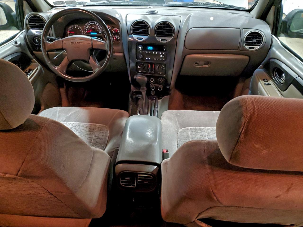 2004 GMC ENVOY photo 15