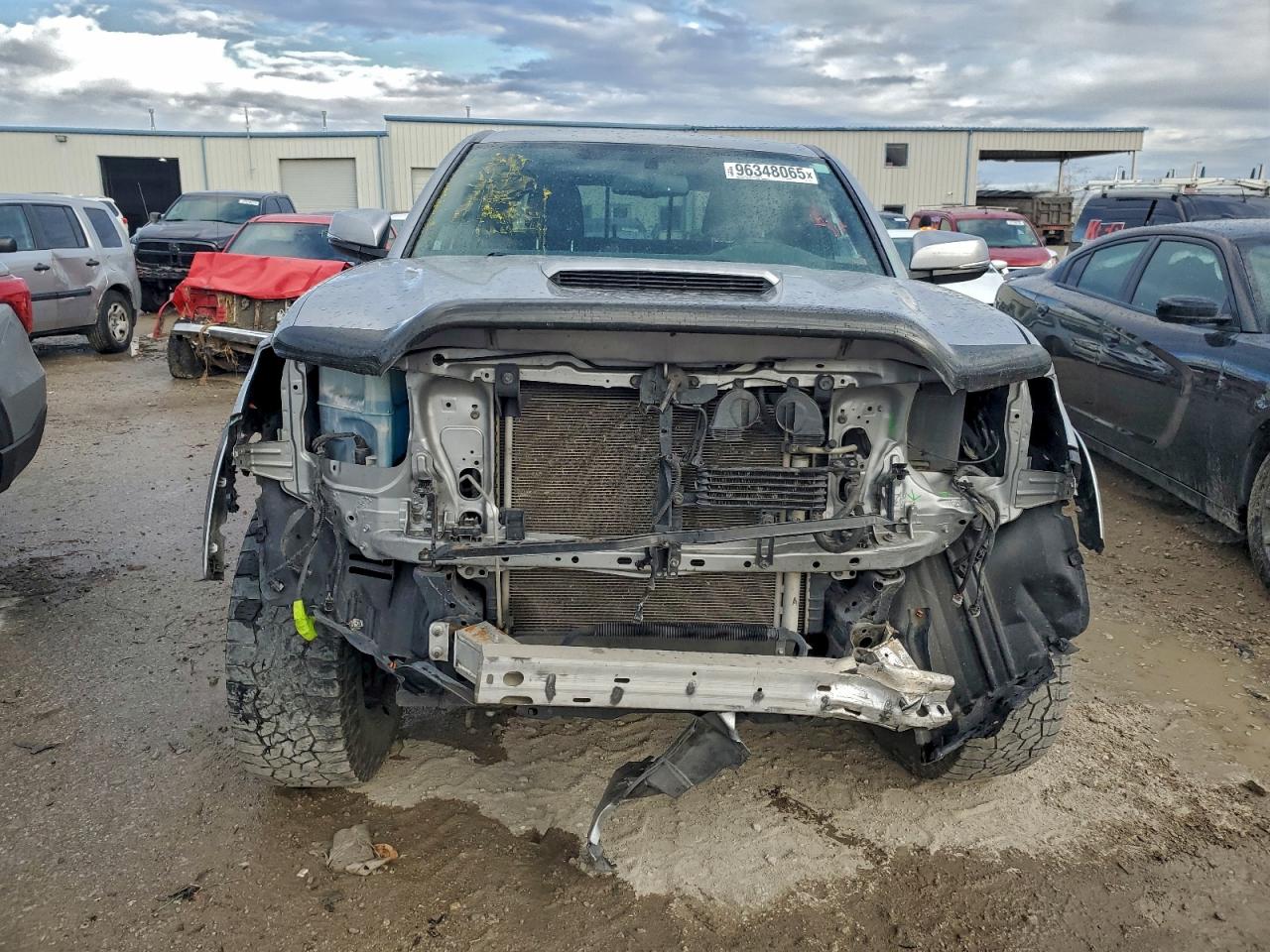 2017 TOYOTA TACOMA DOUBLE CAB photo 9