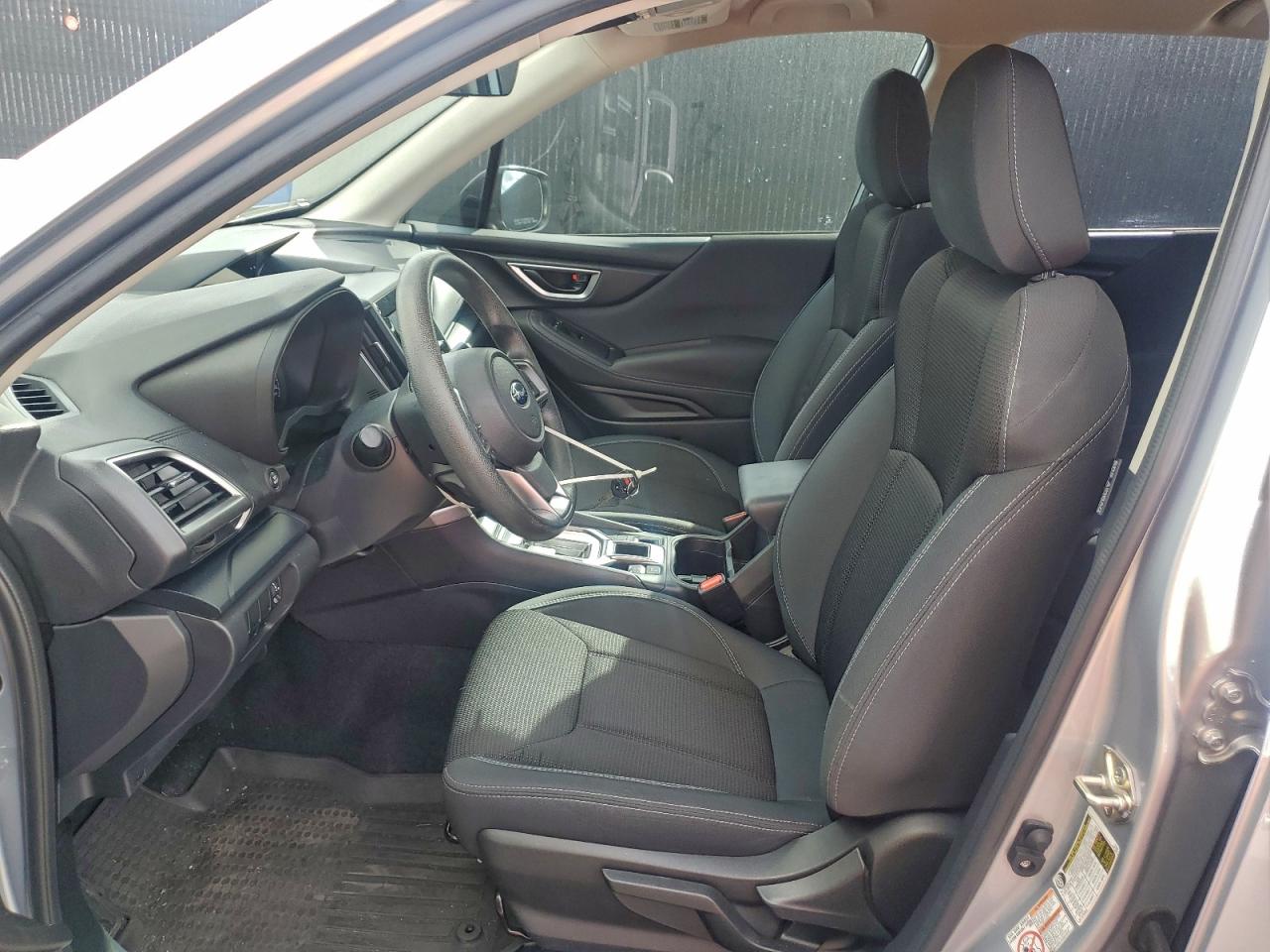 2020 SUBARU FORESTER photo 19