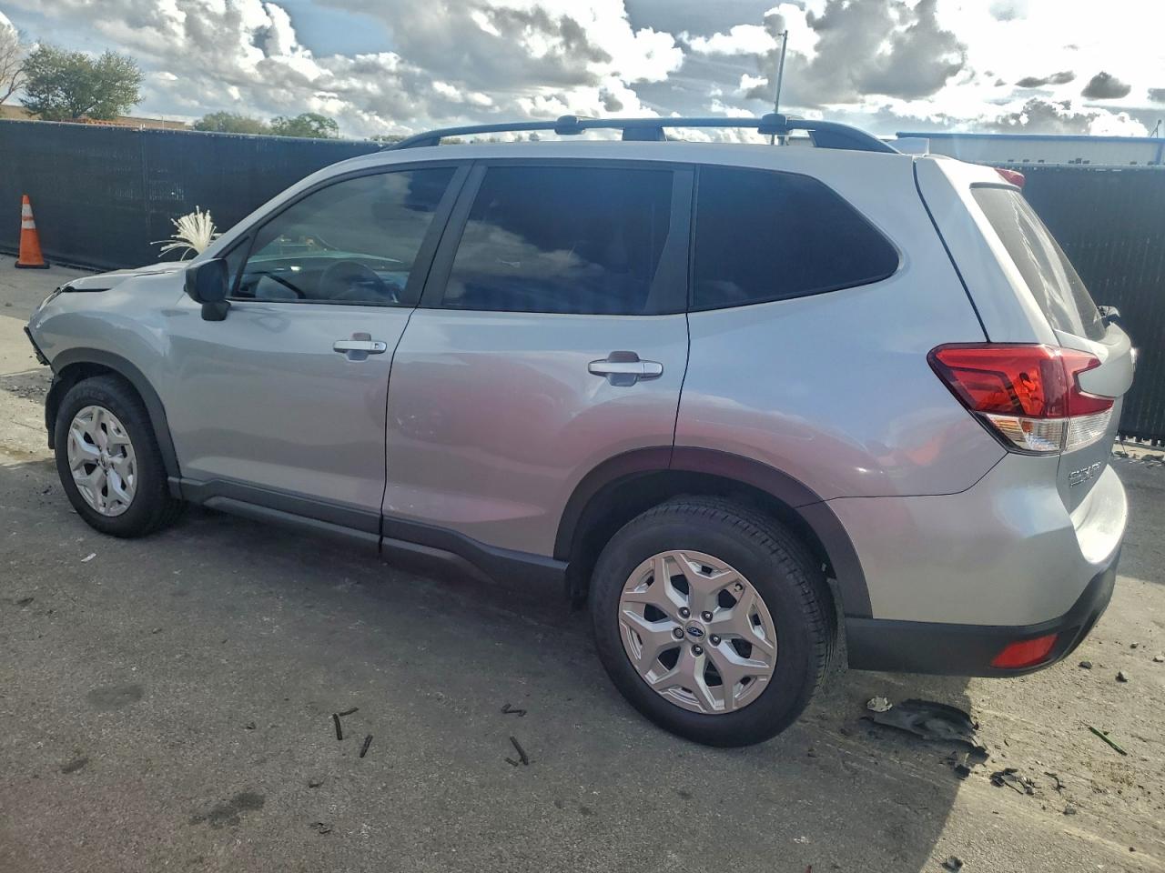 2020 SUBARU FORESTER photo 4
