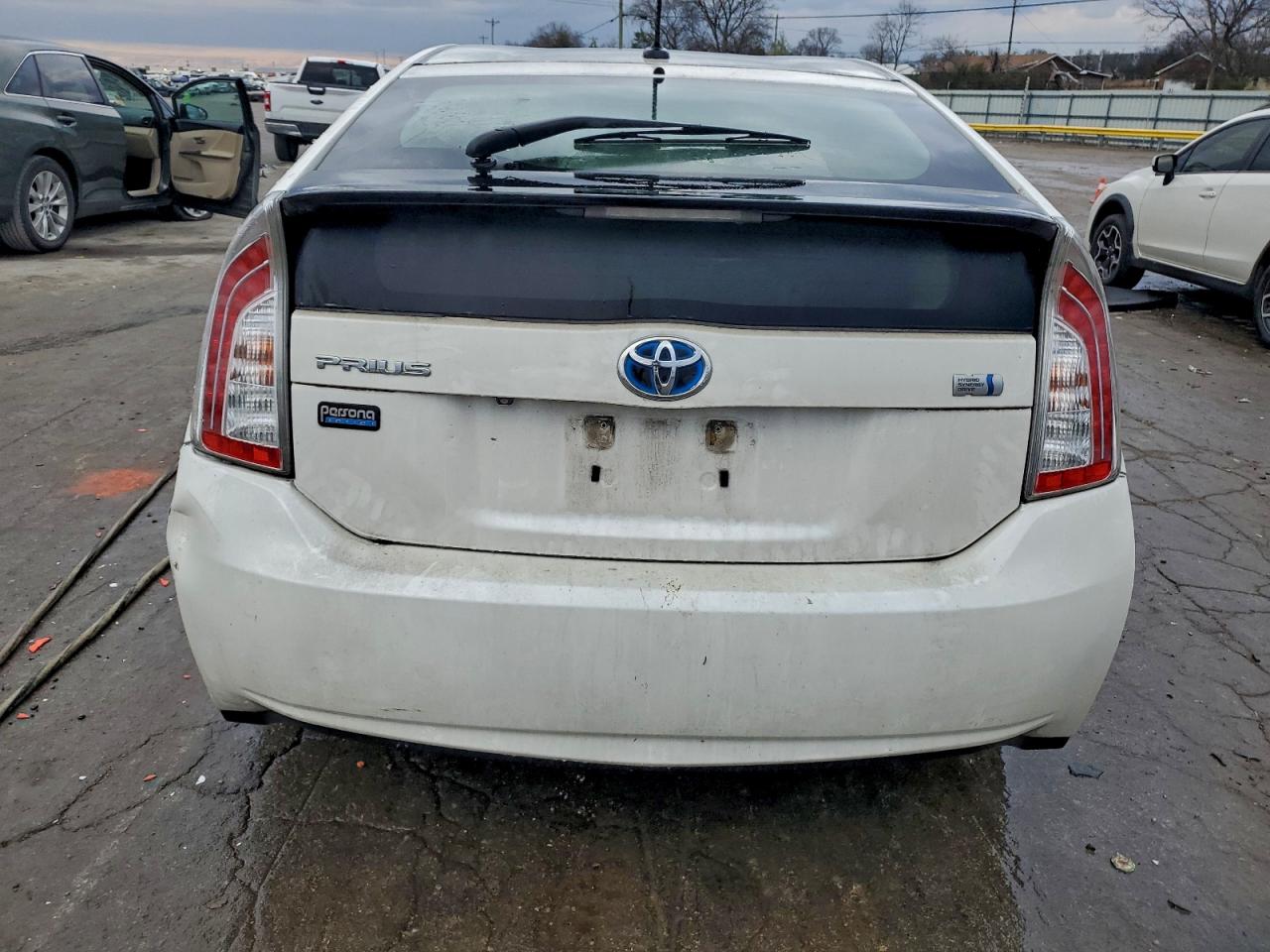 2013 TOYOTA PRIUS PERSONA SERIES SE photo 11