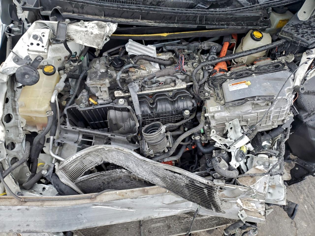 2013 TOYOTA PRIUS PERSONA SERIES SE photo 21