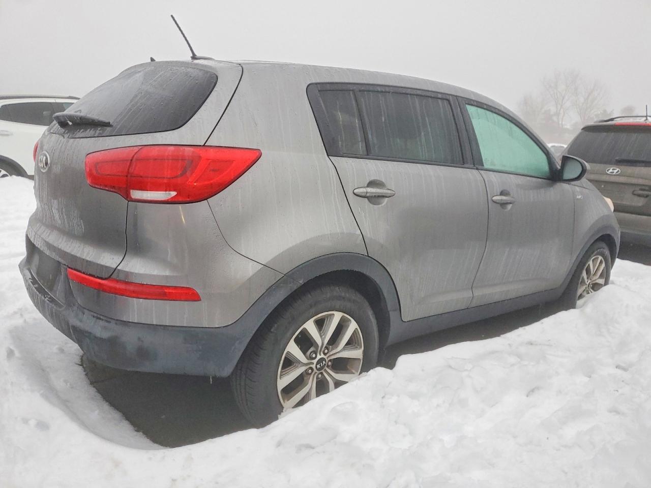 2016 KIA SPORTAGE LX photo 3