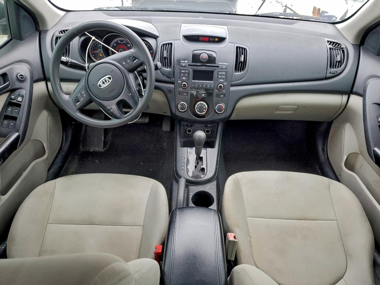2010 KIA FORTE EX photo 8