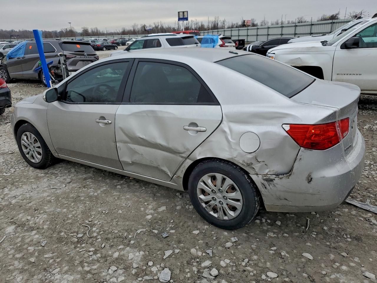 2010 KIA FORTE EX photo 2