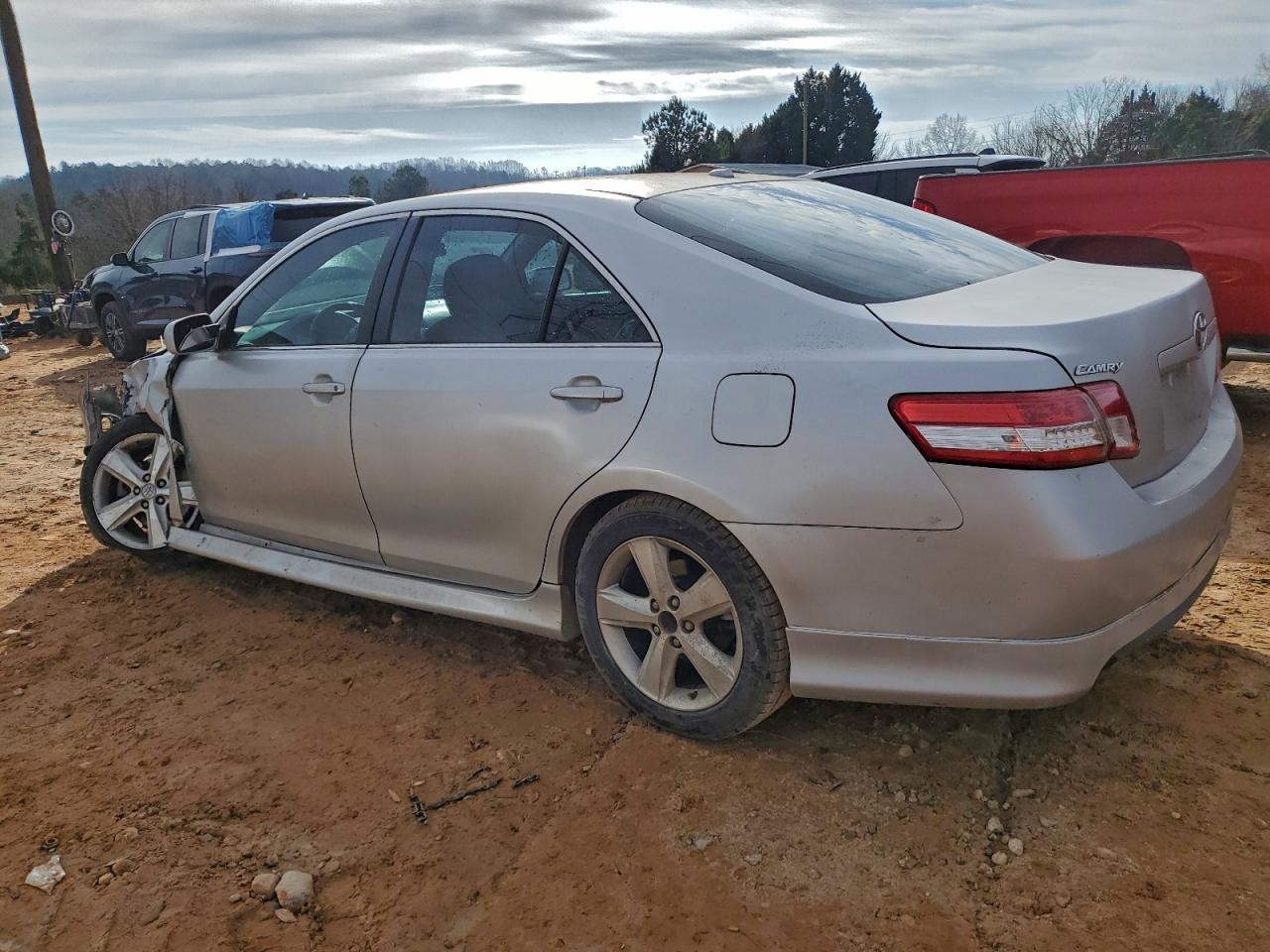 2011 TOYOTA CAMRY BASE photo 2