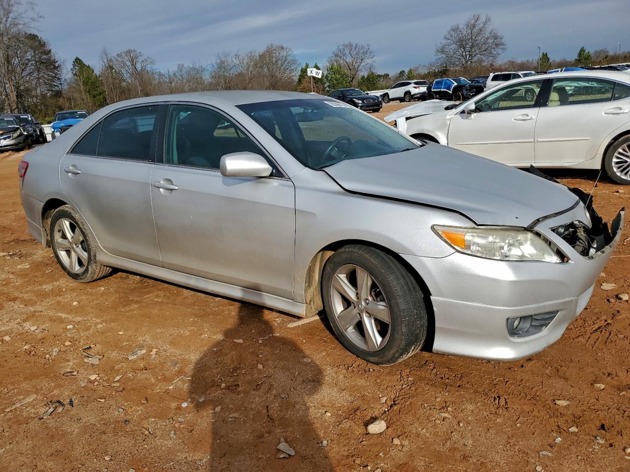 2011 TOYOTA CAMRY BASE photo 4