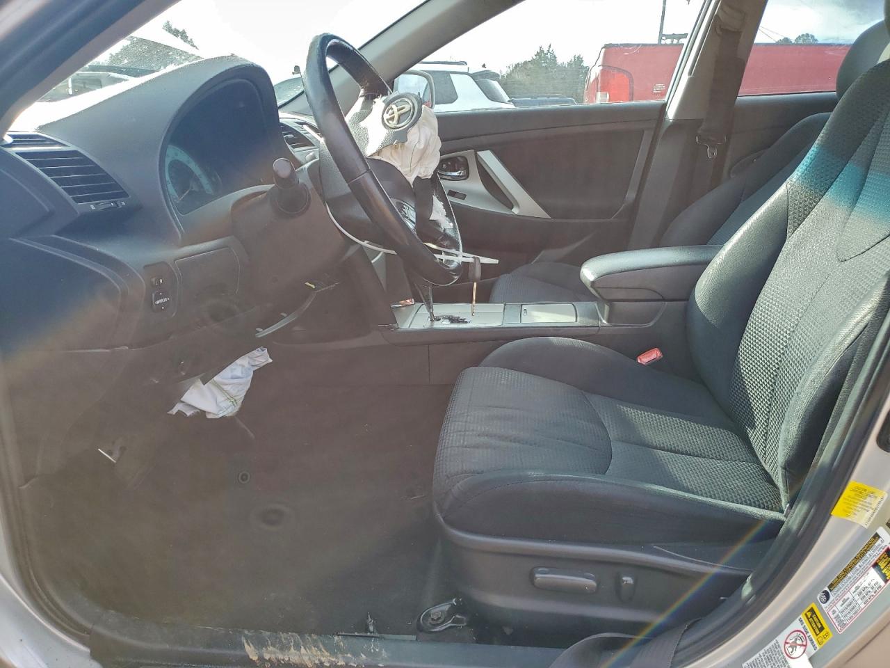 2011 TOYOTA CAMRY BASE photo 7